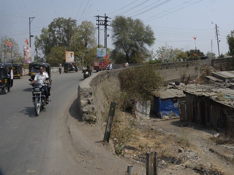 Parbhani city municipal: Administration with junking work | परभणी शहर मनपा: विकासकामांसह प्रशासनही ठप्प