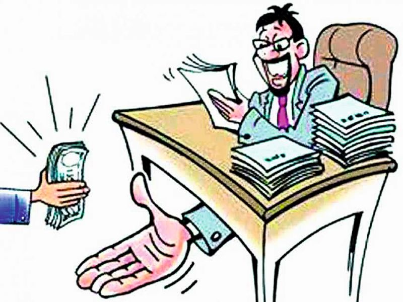 Gadaga Gram Panchayat scam: Officers, Administrations involve in scam | गडगा ग्रामपंचायत घोटाळा : पदाधिकारी, अधिकाऱ्यांनी साधले स्वहित