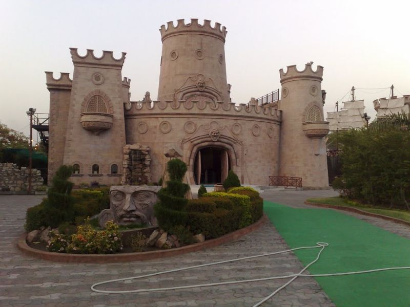 Nagpur cancels lease of Crazy Castle; Free the route of Mahamatro | नागपूरच्या  क्रेझी कॅसलची लीज रद्द ; महामेट्रोचा मार्ग मोकळा