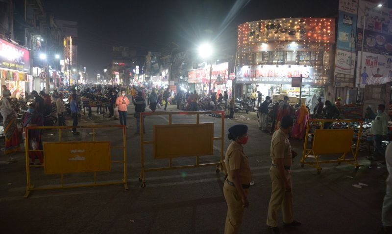 In Nagpur, the administration's fever increased due to the crowd in the market | नागपुरात बाजारातील गर्दीमुळे प्रशासनाचा ताप वाढला