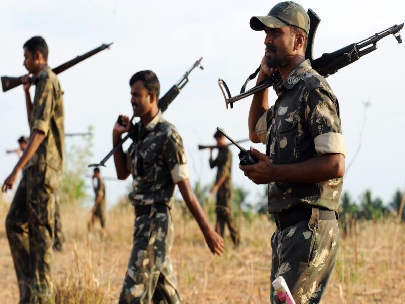 10 Maoists encounter, police, Maoist squad, joint action on Chhattisgarh border | १० माओवादी चकमकीत ठार, पोलीस, माओवादीविरोधी पथकाची छत्तीसगढ सीमेवर संयुक्त कारवाई