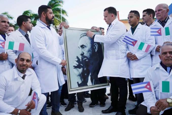 Coronavirus: Cuba's Doctor Army Helps Italy. | Coronavirus : क्युबाची डॉक्टर आर्मी धावली इटलीच्या मदतीला!