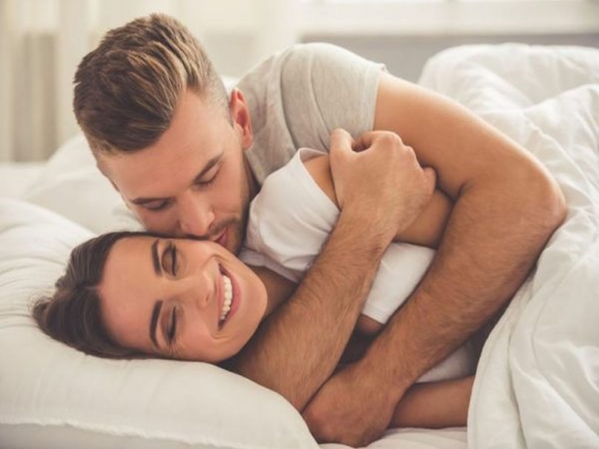 Why do women love more cuddling | लैंगिक जीवन : महिला इंटरकोर्सपेक्षाही कडलिंगला का देतात अधिक महत्त्व?