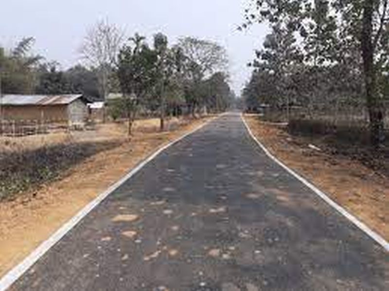 Cut the funds for Zilla Parishad's rural road development works | जिल्हा परिषदेच्या ग्रामीण रस्ते विकासकामांच्या निधीला कात्री