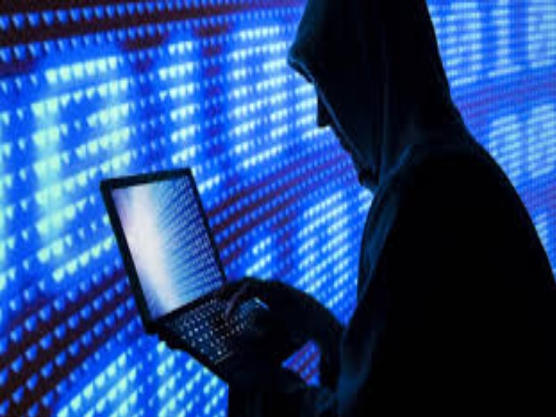 Headache of hackers in lockdown period ; Citizens, OTP, do not share passwords | लॉकडाऊनमध्ये डोकेदुखी ठरताहेत 'रिकामटेकडे हॅकर्स'; नागरिकांनो, ओटीपी, पासवर्ड शेयर करू नका 