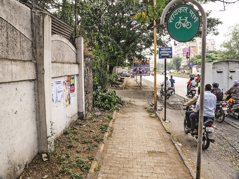 cycle scheme impossible in pune peth area; Pune Municipal corporation's cycle plan to achieve in 'Vehicle Free' area? | पेठांत सायकल योजना अशक्य; पुणे पालिकेच्या सायकल आराखड्यास ‘व्हेईकल फ्री’ भागातच यश?