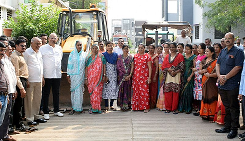 Launch of sanitation campaign in Shirpur | शिरपुरात स्वच्छता मोहिमेस सुरूवात