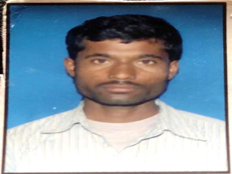 Farmer suicides in Dondwad | दोंदवाडला शेतकºयाची आत्महत्या