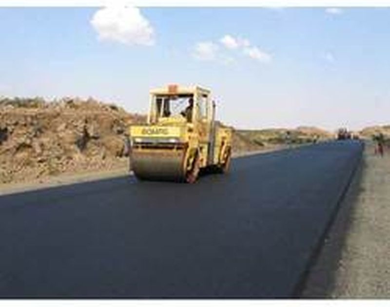 Beginning soon with the renovation of the Akola-Mahan Highway | अकोला-महान मार्गाच्या डांबरीकरणास लवकरच प्रारंभ