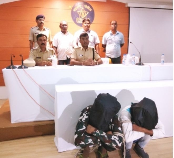 Decoity on the knife in Kalamna: Five out of six suspects arrested | कळमन्यात चाकूच्या धाकावर दरोडा : सहापैकी पाच आरोपी ताब्यात