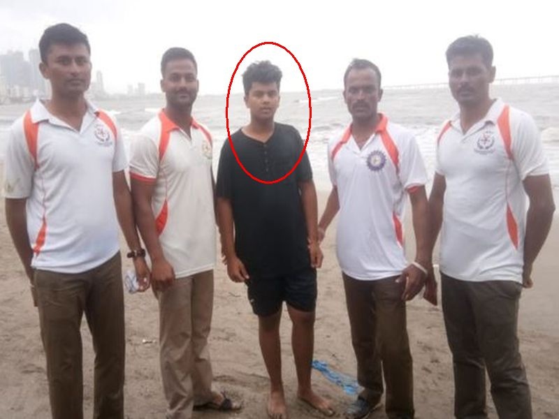 The Cdrf jawan survived the death of a youth drowning on Dadar Chowpatty | दादर चौपाटीवर बुडणाऱ्या तरुणाचे सीडीआरएफच्या जवानांनी वाचवले प्राण 