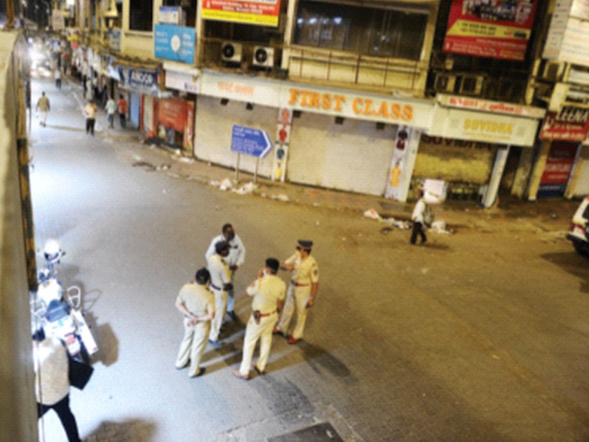 CoronaVirus Lockdown News: Due to the shock of the action, the traffic on Mumbai's roads has been reduced by 20% | CoronaVirus Lockdown News: कारवाईच्या धसक्याने मुंबईच्या रस्त्यावरील वाहतूक २० टक्क्यांनी झाली कमी