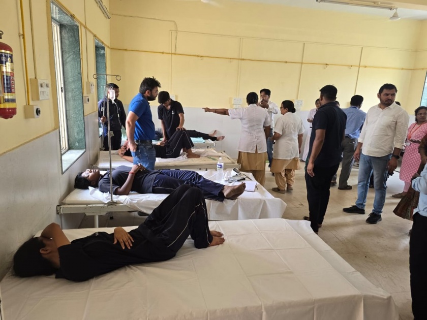80 students get food poisoning in Khed taluka, two people's health deteriorates | Pune: खेड तालुक्यात ८० विद्यार्थ्यांना अन्नामधून विषबाधा, दोन जणांची प्रकृती खालवली