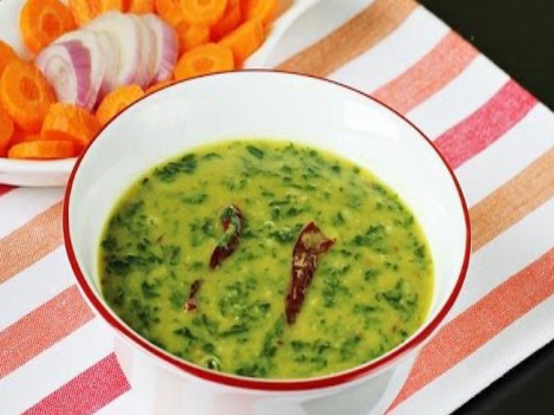 Try the tasty, healthy recipe of Dal PALAK or spinach | चवदार, हिरवागार 'डाळ पालक' नक्की ट्राय करा 