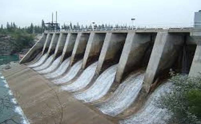 Water stock in the Dams in Buldana district reached sufficient level | बुलडाणा जिल्ह्यातील प्रकल्पांमधील पाणीसाठा पोहोचला १६३ दलघमीवर