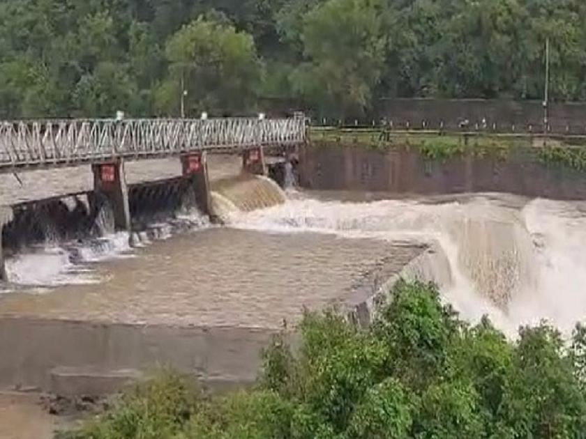 Rainfall in Kolhapur decreased; Automatic gates of Radhanagari dam closed | कोल्हापुरातील राधानगरी धरणाचा एक स्वयंचलित दरवाजा पुन्हा उघडला, २ हजार ८२८ क्युसेकने विसर्ग सुरू