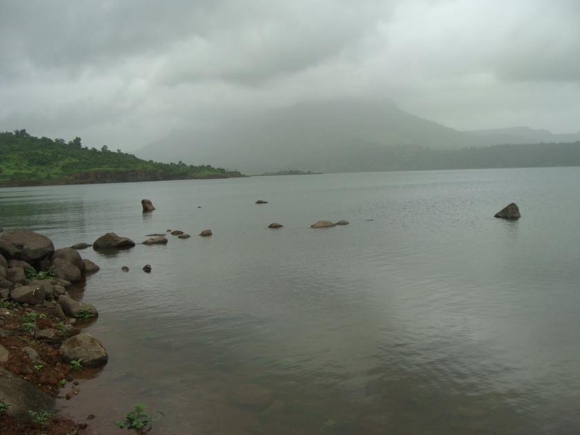 The dams in Mangarulpir taluka increased | मंगरुळपीर तालुक्यातील धरणांची पातळी वाढली