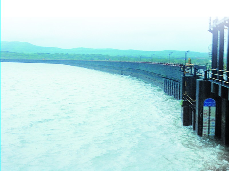 eleven and a half TMC water contract for Pune | साडेअकरा टीएमसी पाण्याचा पुणेकरांसाठी केला करार
