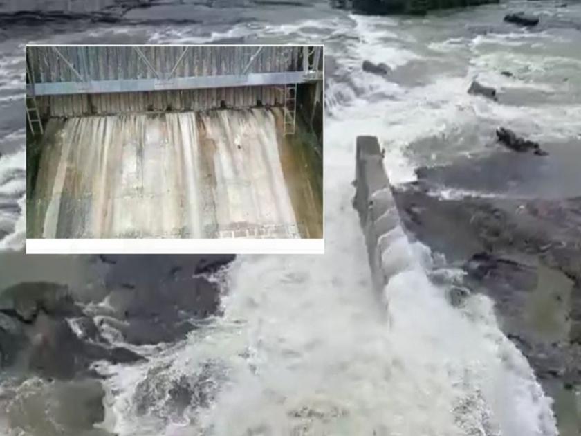 Water: Water released into Neera River from Veer Dam; Vigilance alert for riverside villages | Water: वीर धरणातून नीरा नदीत सोडले पाणी; नदीकाठच्या गावांना सतर्कतेचा इशारा