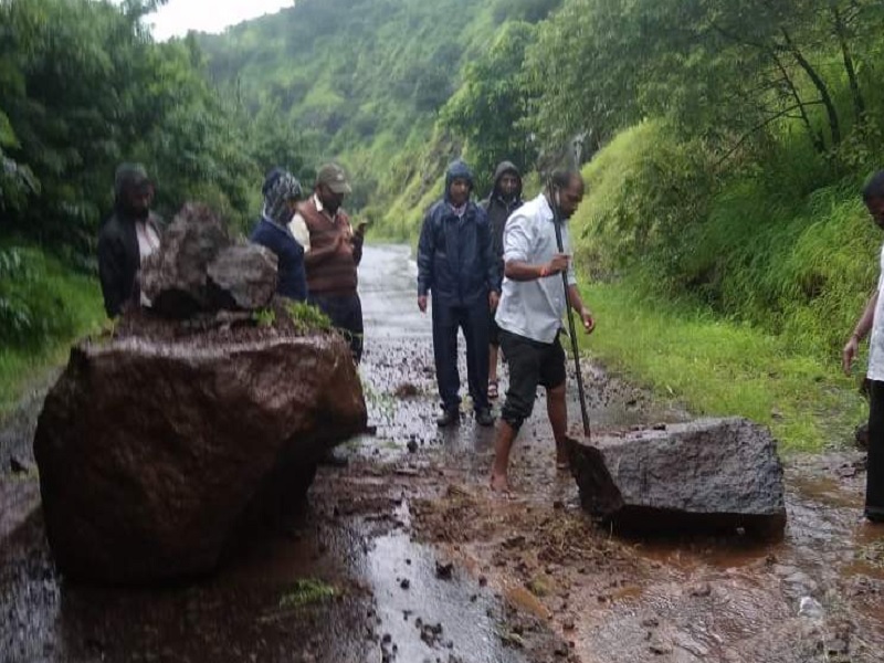 SOP' system to work in heavy rains; Disaster management plan ready, 23 villages are at risk of landslides | Pune: अतिवृष्टीत ‘एसओपी’ यंत्रणा करणार काम; आपत्ती व्यवस्थापन आराखडा तयार, २३ गावांना दरडीचा धोका