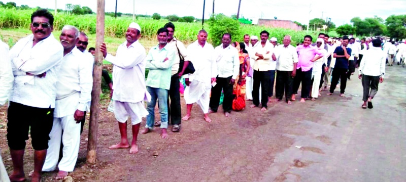 More than five lakh devotees filed in Pandharpur | पंढरपुरात पाच लाखांपेक्षा जास्त भाविक दाखल