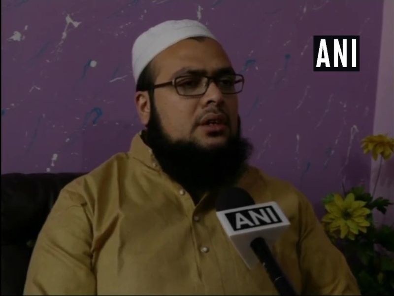 darul uloom issues fatwa on nail polish says it is un islamic | आता नेल पॉलिश लावण्यावर देवबंदनं जारी केला फतवा