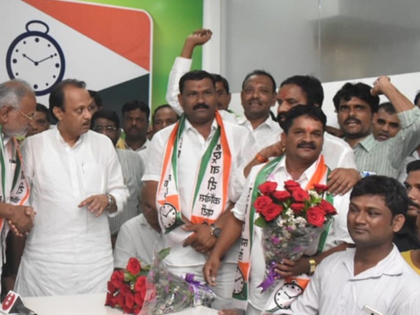 Maharashtra Assembly Election 2019 bjp Vice president datta gorde patil Joins ncp | भाजपला दणका: प्रदेश उपाध्यक्ष राष्ट्रवादीत दाखल