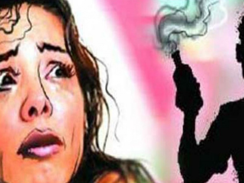 Refuses to withdraw rape case from court; The accused threw acid on the woman | बलात्काराचा खटला मागे घेण्यास नकार दिला; आरोपींनी महिलेवर अ‍ॅसिड फेकले