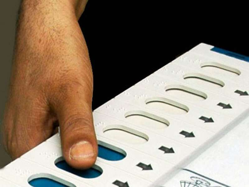 Maharashtra Election 2019: Discouragement among voters in rural areas | Maharashtra Election 2019: ग्रामीण भागात मतदारांमध्ये निरुत्साह
