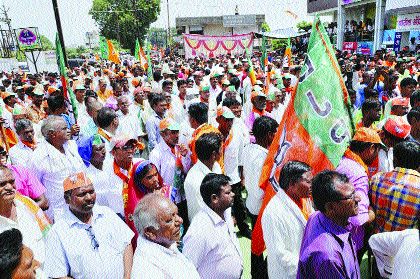 Rebels increased fight this time in Washim district | Maharashtra election 2019 : वाशिम जिल्ह्यात यंदा बंडखोरांमुळे चुरस वाढली