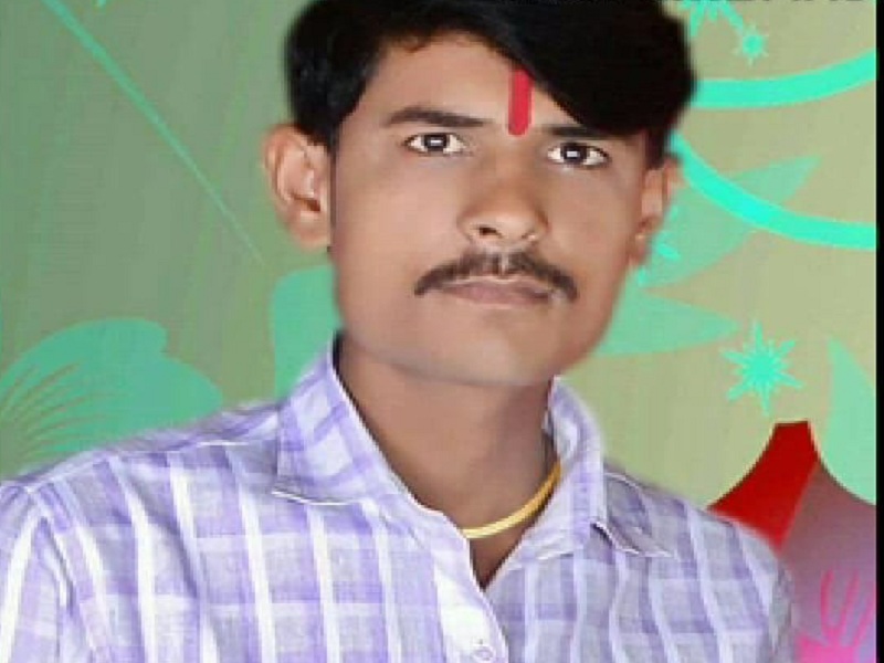 young man killed while visiting mother in Ashti | आईला भेटून परतणाऱ्या तरुणावर काळाचा घाला