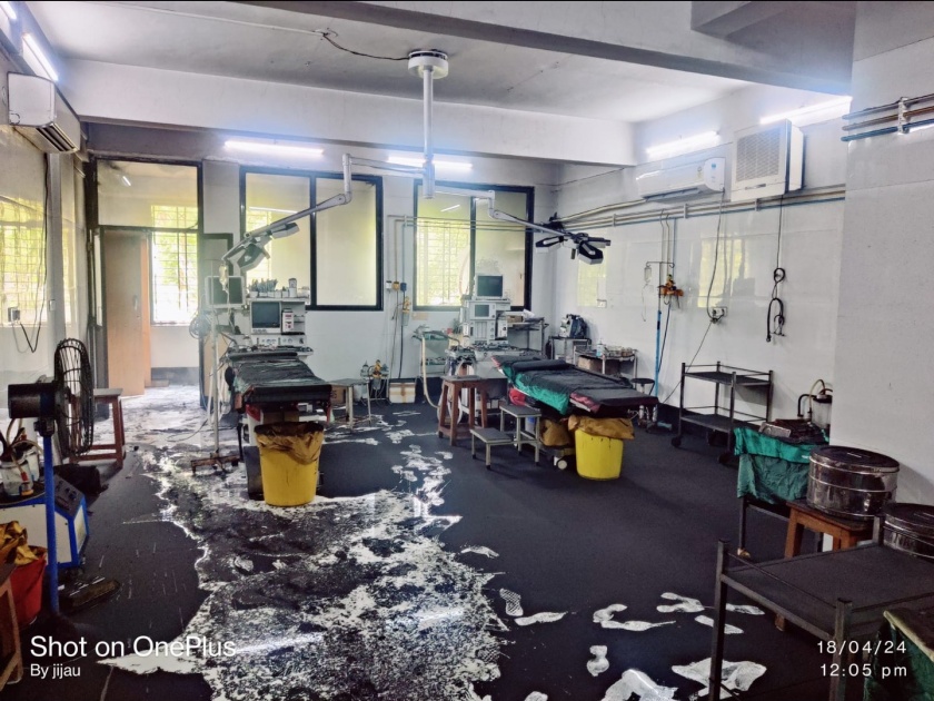 AC blast in 'Medical' operation room of Gynecology Department in Yavatmal | ‘मेडिकल’मध्ये स्त्रीराेग विभागाच्या शस्त्रक्रियागृहात एसीचा स्फाेट फाेटाे, नर्सेसची झाली धावपळ