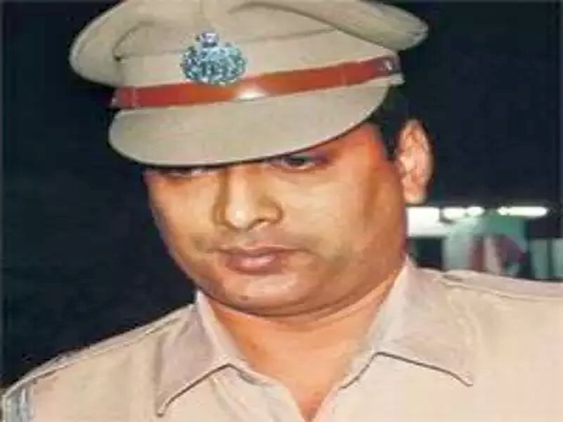 Deepak Pandey bows to Ganga-Godavari and accepts the post of Commissioner of Police! | दिपक पाण्डेय यांनी गंगा-गोदावरीला नमन करत स्विकारली पोलीस आयुक्तपदाची सुत्रे !