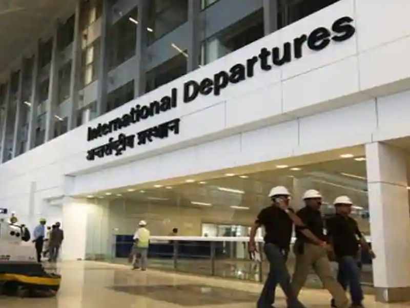 Delhi airport to overtake Heathrow | हिथ्रोला मागे टाकणार दिल्ली विमानतळ