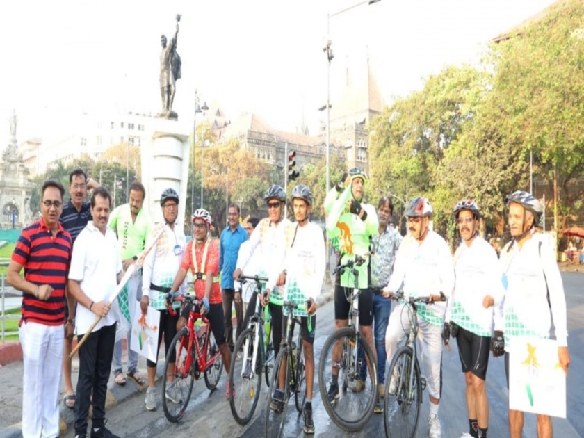 lok sabha election 2019 six cyclists mumbai increase the percentage of voting | मुंबईतील मतदानाची टक्केवारी वाढण्यासाठी सहा सायकलपटूंची दिल्लीला वारी