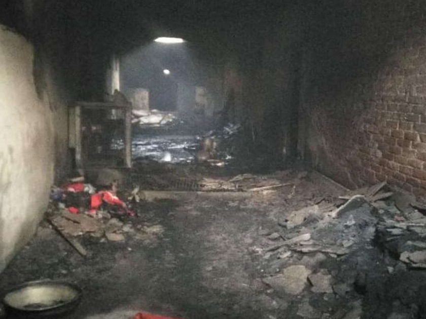 43 people have lost their lives in the fire incident in Delhi | दिल्ली आग : अरुंद गल्ली आणि अपुऱ्या माहितीने घेतले 43 बळी 
