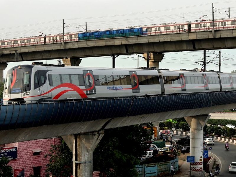 Beat this! Delhi Metro trains record 99% punctuality since 2013 | दिल्ली मेट्रोची कमाल; 2003 पासून 99 टक्के फेऱ्या वेळेवर