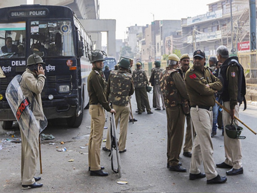 One thousand armed police are deployed in Delhi - Home Minister Amit Shah | दिल्लीत एक हजार सशस्त्र पोलीस तैनात- गृहमंत्री अमित शहा