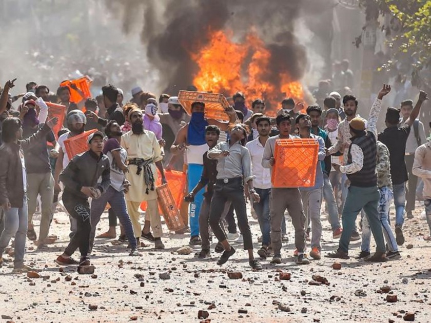 delhi violence was planned and one sided said delhi minorities commission | दिल्लीतील हिंसा सुनियोजित अन् एकतर्फी; अल्पसंख्यांक आयोगाचा धक्कादायक खुलासा