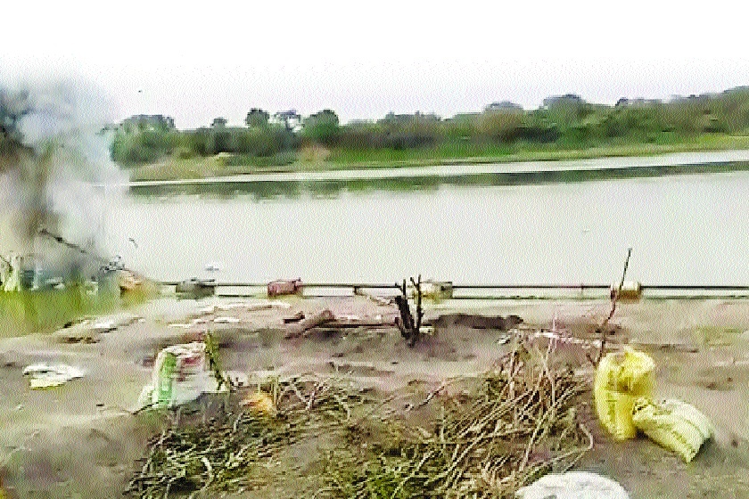 The suction pump, which was released in Rahegaon, | राहेगावात सक्शन पंप जिलेटीनने उडविला