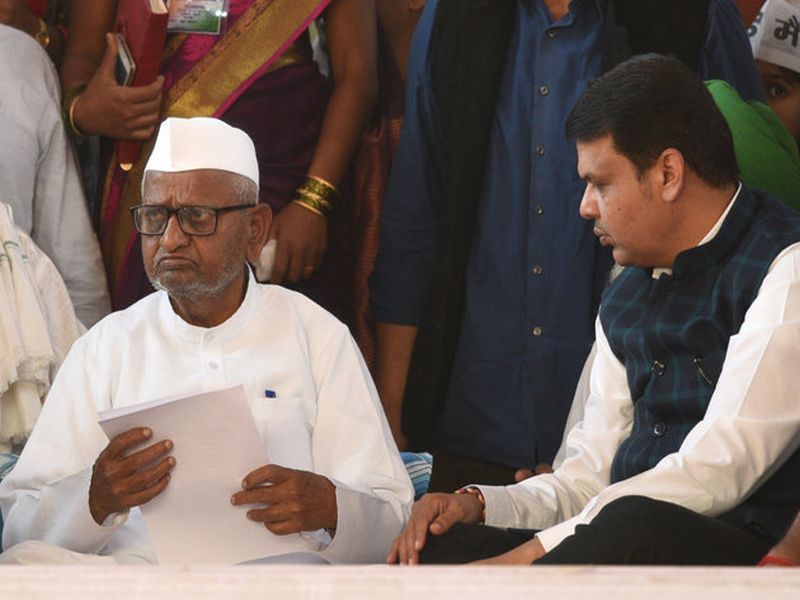 What is the government's duty to write down the assurance paper? 'Open discussion' on Anna hazare's fast | आश्वासनाचा कागद लिहून द्यायला सरकारचे काय जाते? अण्णांच्या उपोषणावर 'खुली चर्चा'