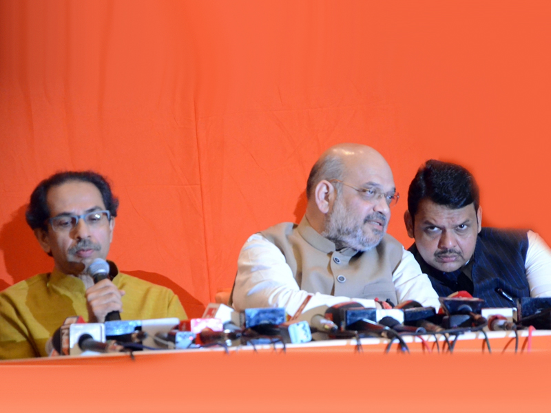 Maharashtra Election 2019: Devendra Fadnavis met Amit Shah; BJP not to share CM post with Shiv Sena | 'नाय, नो, नेव्हर'... अमित शाह - देवेंद्र फडणवीस भेटीनंतर भाजपाला शिवसेनेविरोधात नवी 'पॉवर'