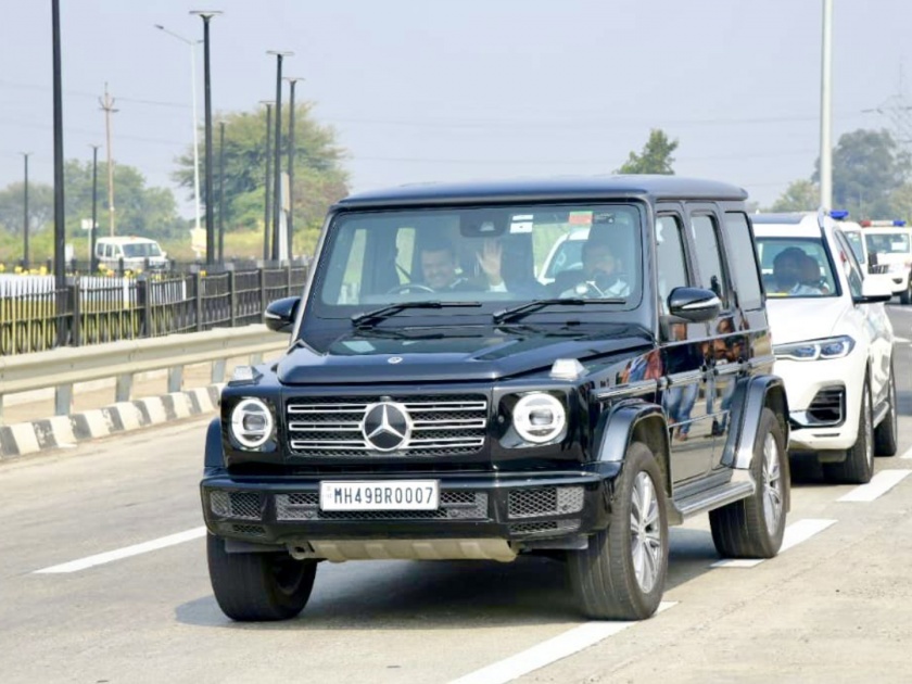 devendra fadnavis drove from nagpur to shirdi mercedes g 350 d on samruddhi mahamarg know all details and featured of car | Samruddhi Mahamarg: ७ सेकंदात १००चा स्पीड, ९ एअरबॅग; ‘समृद्धी’वर फडणवीसांनी चालवलेल्या कारची किंमत ऐकून अवाक् व्हाल