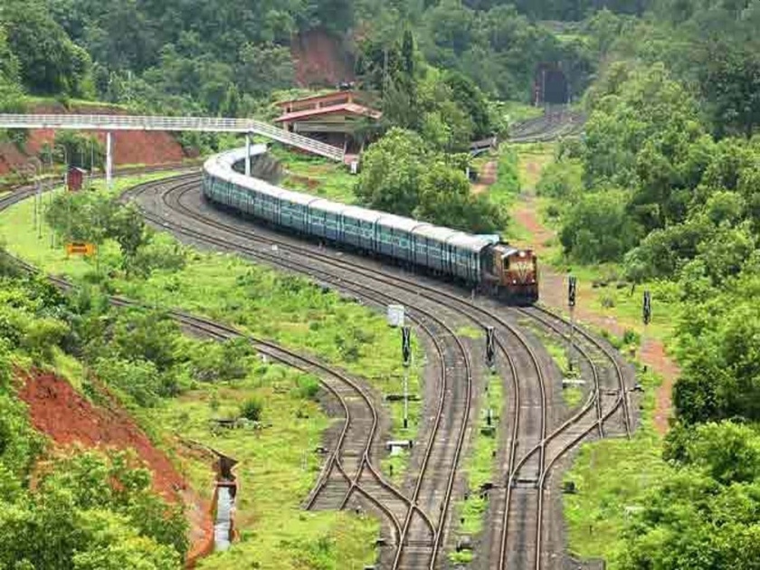 Konkan Railway to run on electricity from December | डिसेंबरपासून कोकण रेल्वे धावणार विजेवर