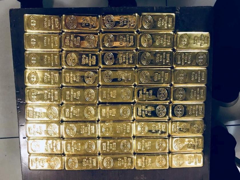 Gold worth 6 crore seized at Mumbai airport, action of customs department | मुंबई विमातळावर पकडले ६ कोटींचे सोने, सीमा शुल्क विभागाची कारवाई