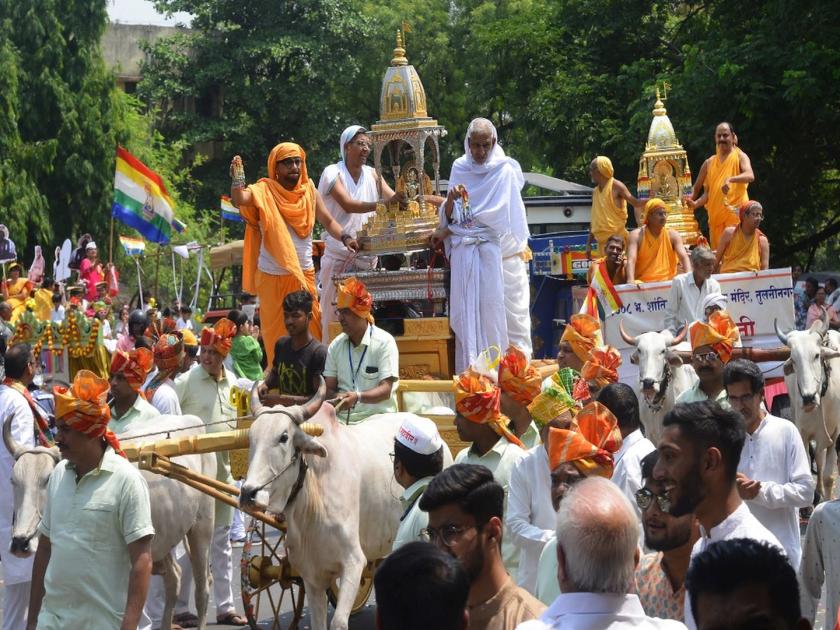 Grand procession in Nagpur on the occasion of Lord Mahavir Janm Kalyanak Mahotsav | भगवान महावीर जन्म कल्याणक महोत्सवानिमित्त नागपुरात भव्य शोभायात्रा