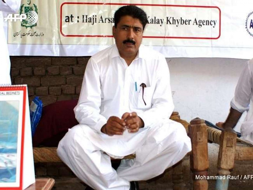A doctor who helped to kill Osama bin Laden is on fasting in Pakistan jail | लादेनला मारायला मदत करणारा डॉक्टर बसला आमरण उपोषणाला