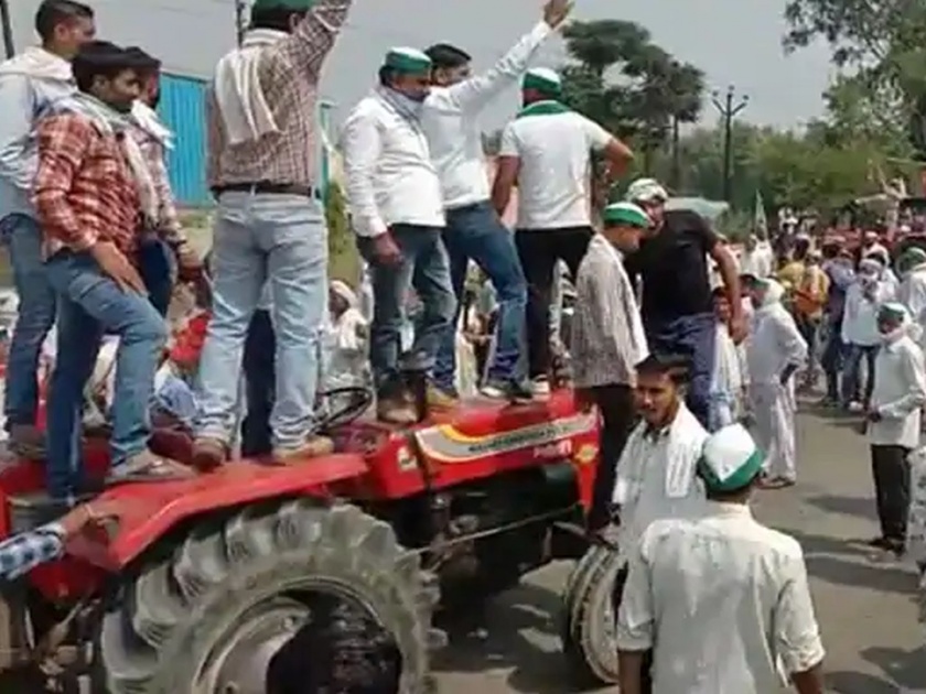 Farmers on the road against the Agriculture Bill | कृषी विधेयकावरून शेतकरी रस्त्यावर