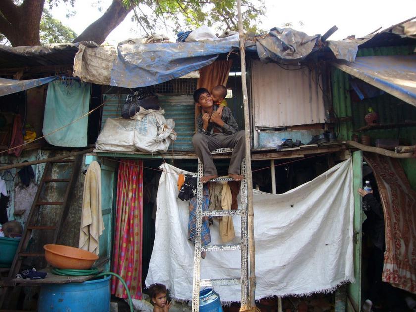 What is Dharavi? - Poverty, hardship, crime and... | धारावी म्हणजे काय? - दारिद्र्य, कष्ट, गुन्हेगारी आणि...