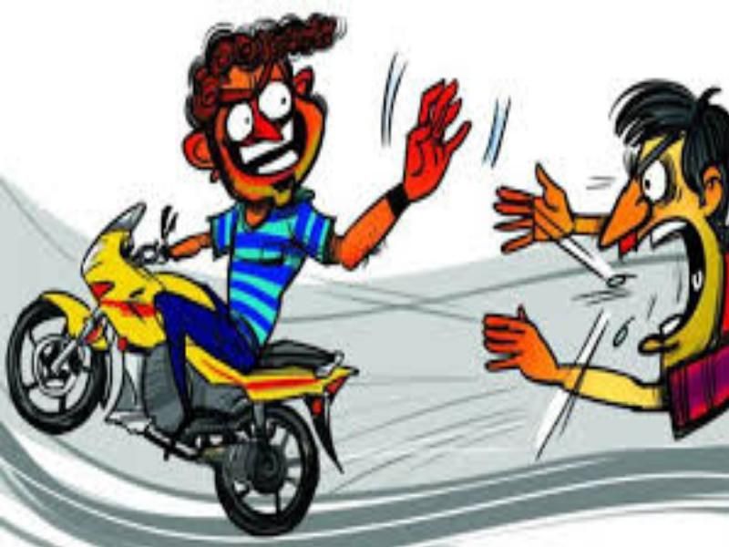 thieves robbed a bike cash and phone from a man in amravati | 'लिफ्ट' देणे पडले महागात; युवकाचे हातपाय बांधून पळवली दुचाकी